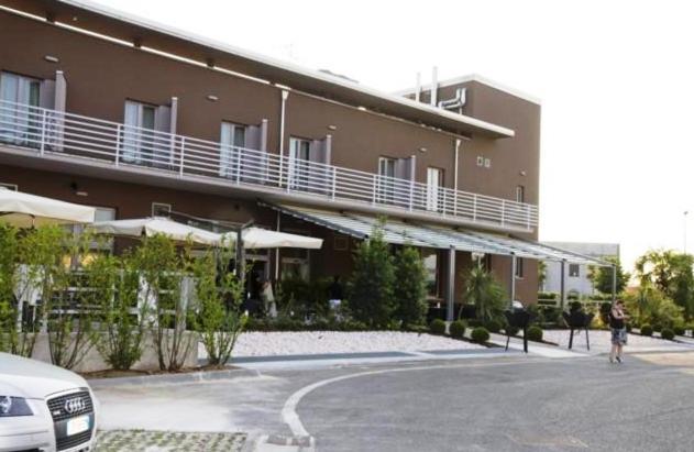Eq Hotel Travagliato Ngoại thất bức ảnh