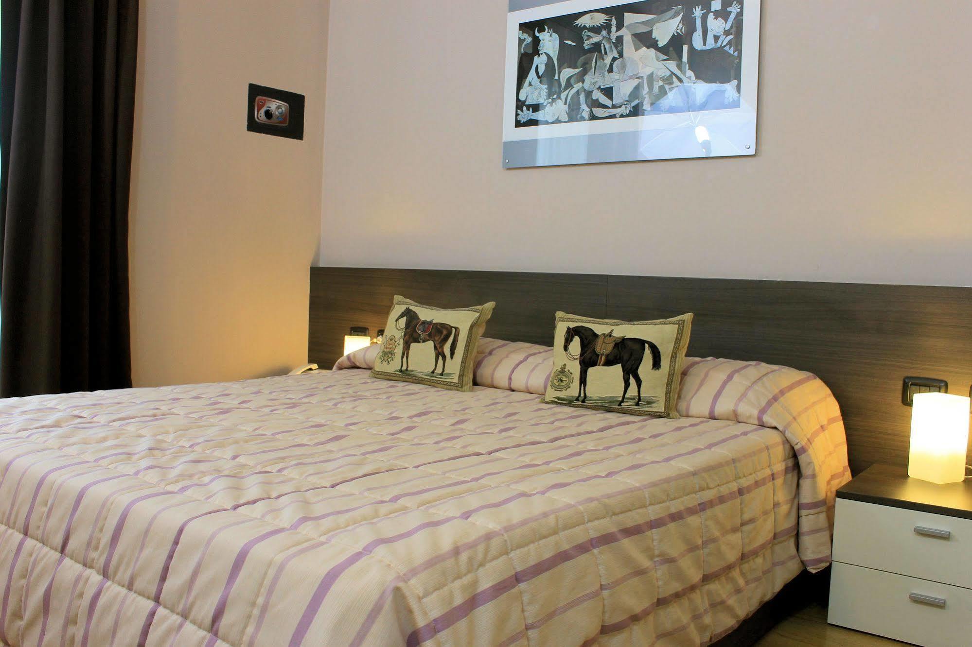 Eq Hotel Travagliato Ngoại thất bức ảnh